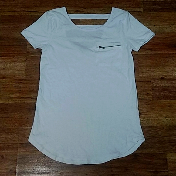 White T-shirt - Picture 1 of 2